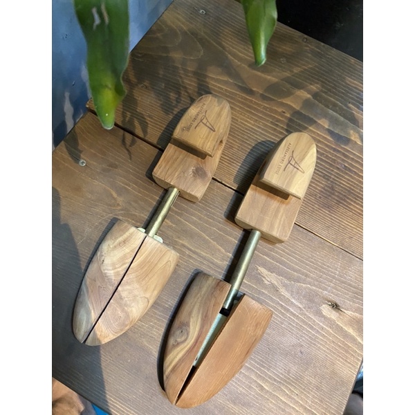 Cây giữ form giầy Shoe tree (bộ 2 cây)