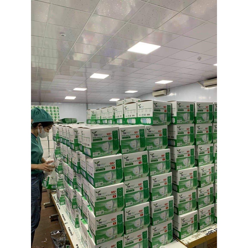 Hộp khẩu trang N95, KN95 có van, không van chính hãng công ty 5 lớp