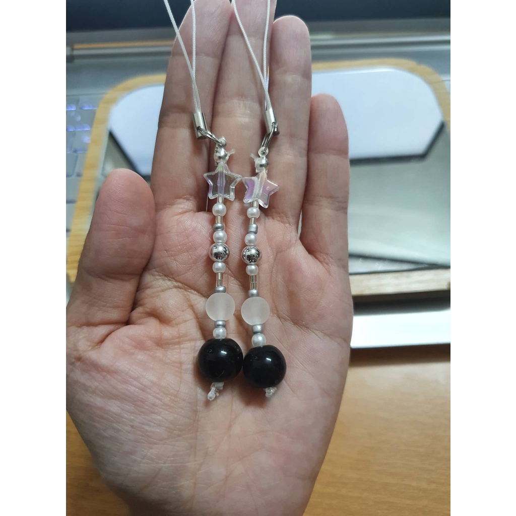 Móc khóa handmade black hole trang trí điện thoại, binder, toploader kpop dễ thương và độc đáo quầy gelato