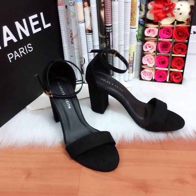 Guốc quai mảnh size 35