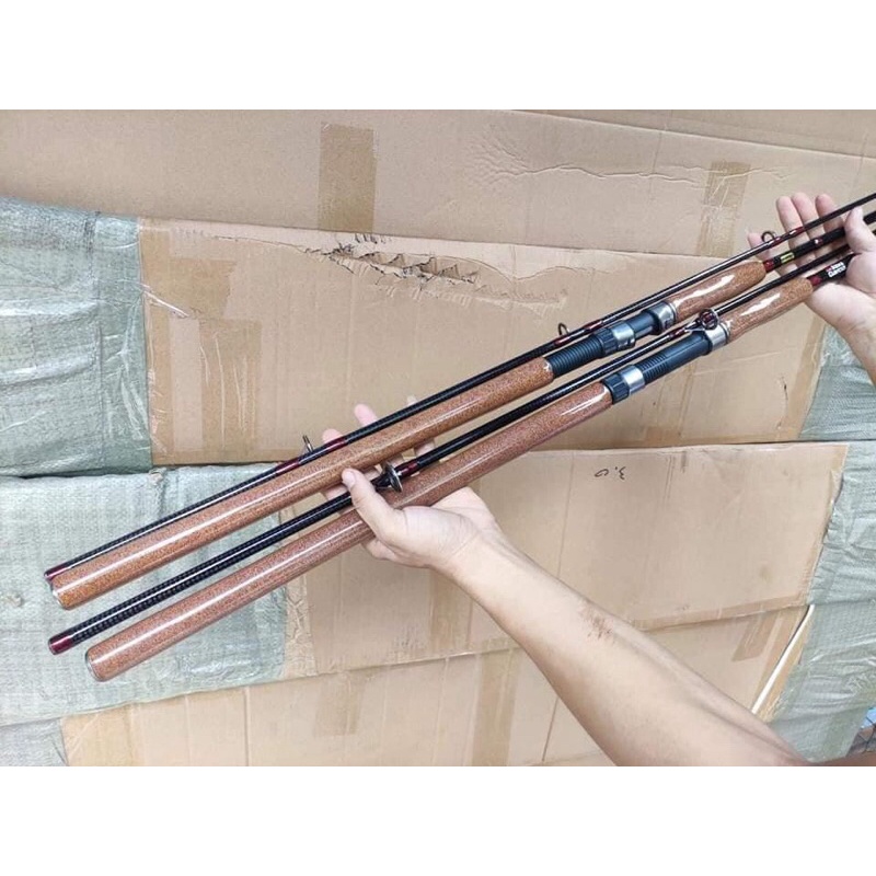 Cần Câu Cá Cán Gỗ Abu Garcia Piranha Khoen Fuji, Cacbon Xoắn toàn thân siêu đẹp