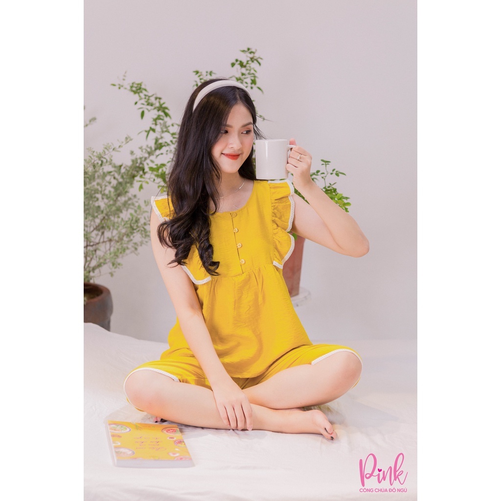 Đồ Ngủ Nữ Pijama Màu Vàng Quần Lửng Cộc Tay Mang Mùa Hè Chất Đũi Thoáng Mát Phong Cách Nữ Tính Trẻ Trung