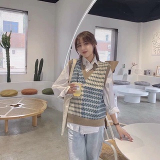 Áo gile len kẻ ziczac