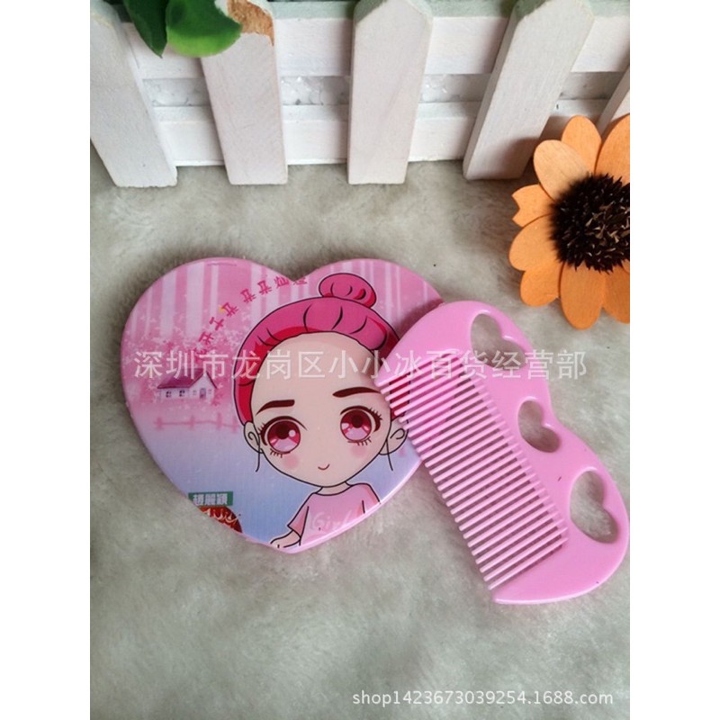 Gương mini trang điểm gấp gọn kèm lược (giao ngẫu nhiên)
