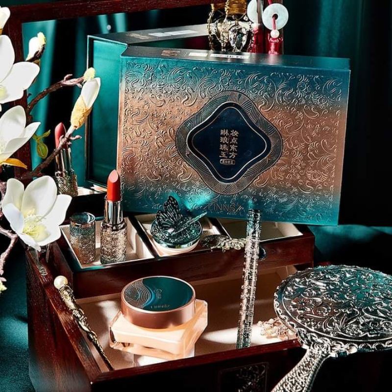 [SẴN] Set trang điểm nội địa trung 4 món Linnsz cánh bướm sang chảnh - Miss Xinh | BigBuy360 - bigbuy360.vn
