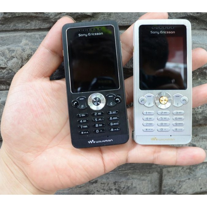 ĐIỆN THOẠI SONY ERICSSON W302 NHỎ GỌN SÀNH ĐIỆU CHÍNH HÃNG
