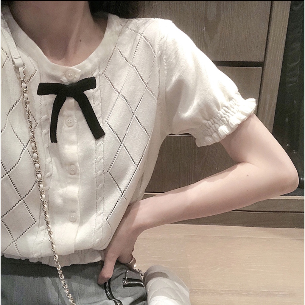 Áo Len Tay Ngắn Màu Trắng Phom Ngắn Croptop Cổ Đính Nơ AL11