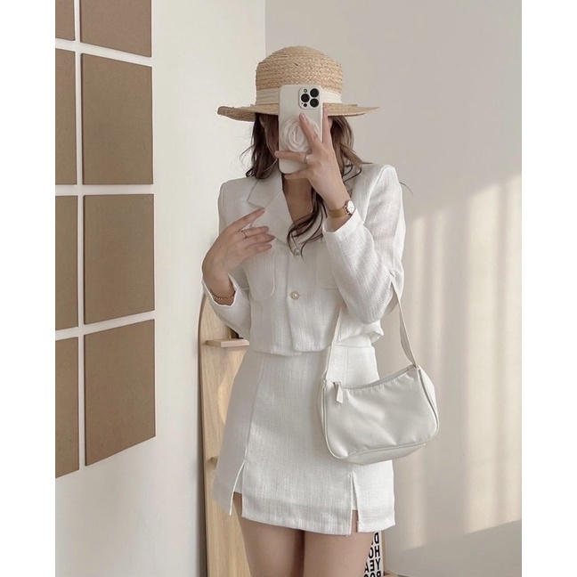 SET ÁO CROPTOP TAY DÀI TRẮNG + CHÂN VÁY XẺ LÓT QUẦN