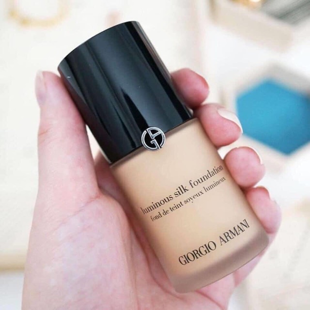 Kem nền Giorgio Armani Luminous Silk Foundation