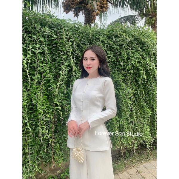 Bộ bà ba trắng
