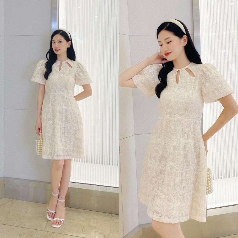 Váy ren cut out tay bồng, vải ren hoa dập ly, phom eo nhẹ tôn dáng style nhẹ nhàng nữ tính