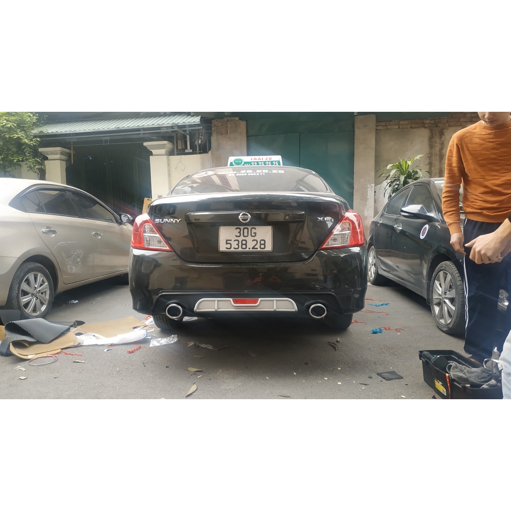 Lippo cản sau Nissan Sunny