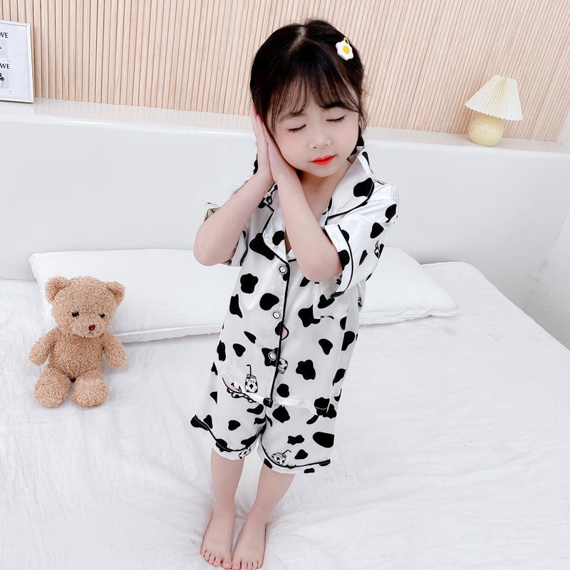 Set Pyjama Ngắn Tay In Họa Tiết Bò Sữa Cho Bé