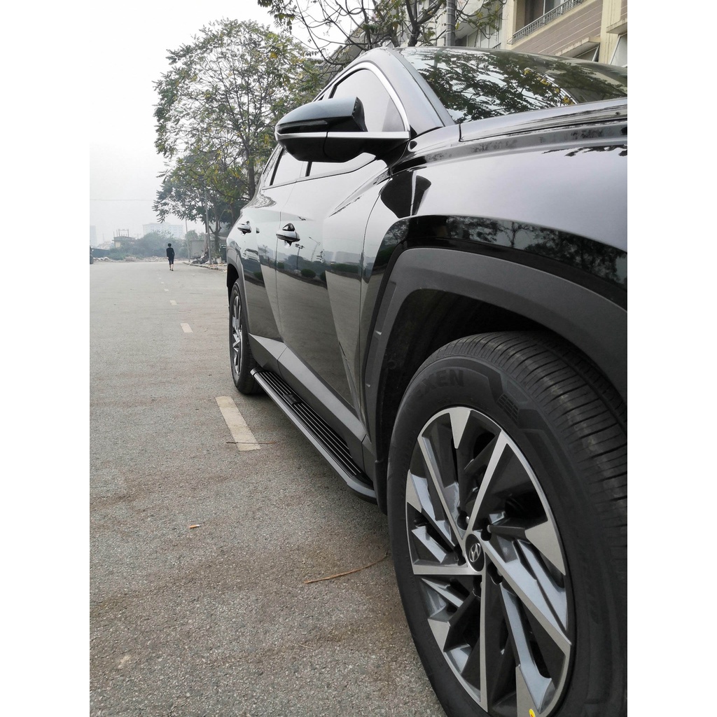 Bậc lên xuống, bệ bước chân Hyundai Tucson 2022. Mẫu Cao cấp MA