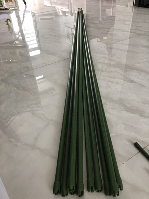 5 ống tre lõi thép bọc nhựa phi 20x270cm dùng để làm giàn cho cây leo