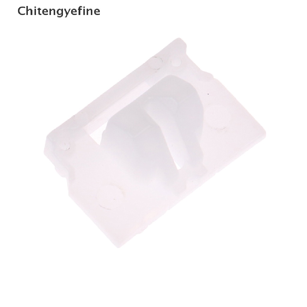 Tông Đơ Cắt Tóc Bằng Nhựa Lò Xo Không Lạnh