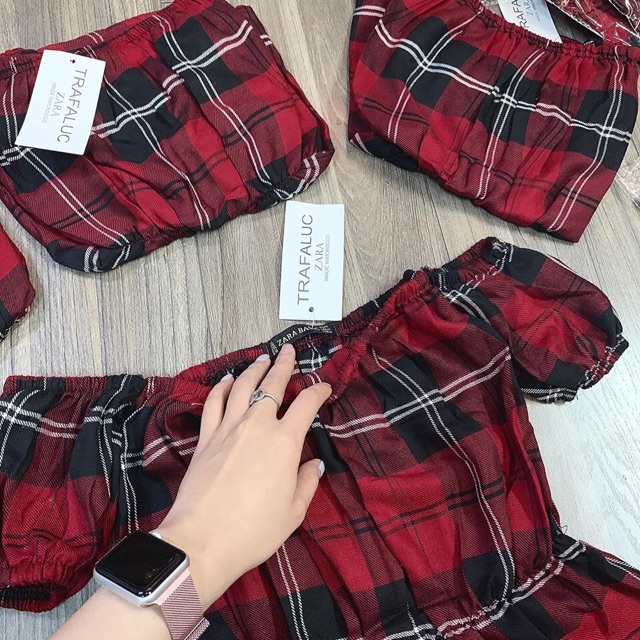 ÁO BỆT VAI PEPLUM CARO Đ