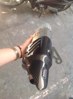 Pô akrapovic R1