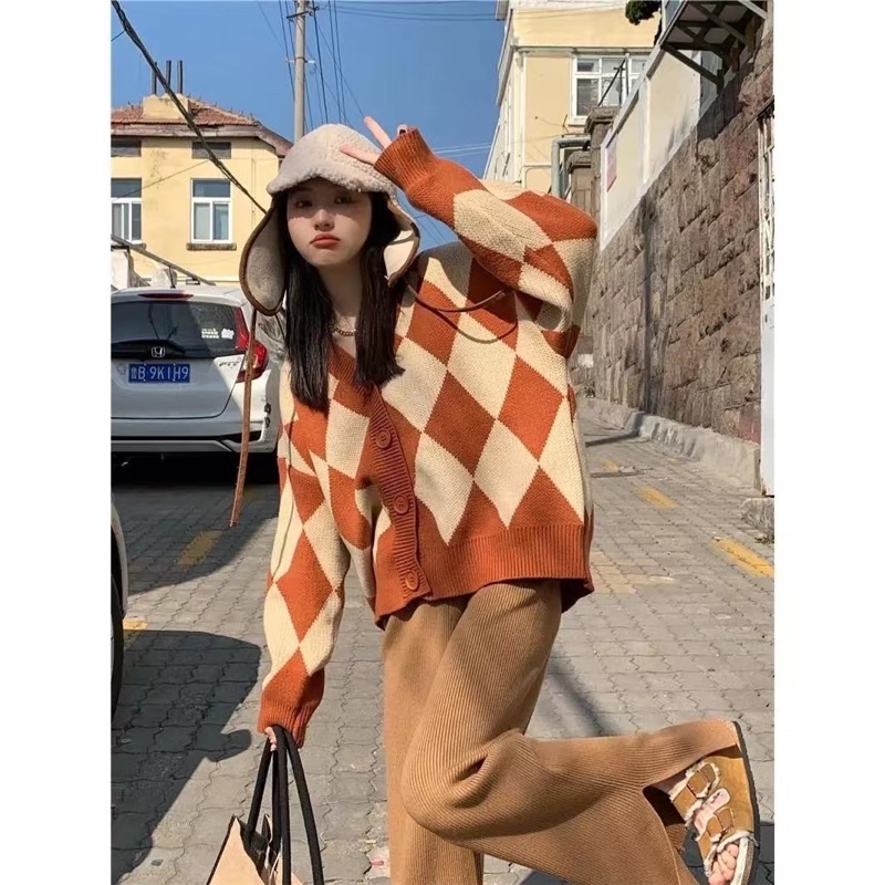 SẴN Áo len cardigan bigsize hoạ tiết quả trám 3 màu thích hợp đi đà lạt mặc thu đông ulzzang
