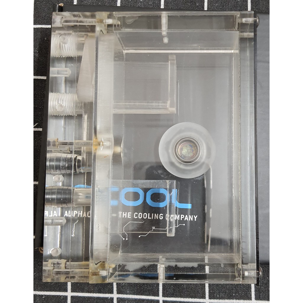 Thanh lý Bộ bơm DDC 3.2 18W và tank hộp Alphacool