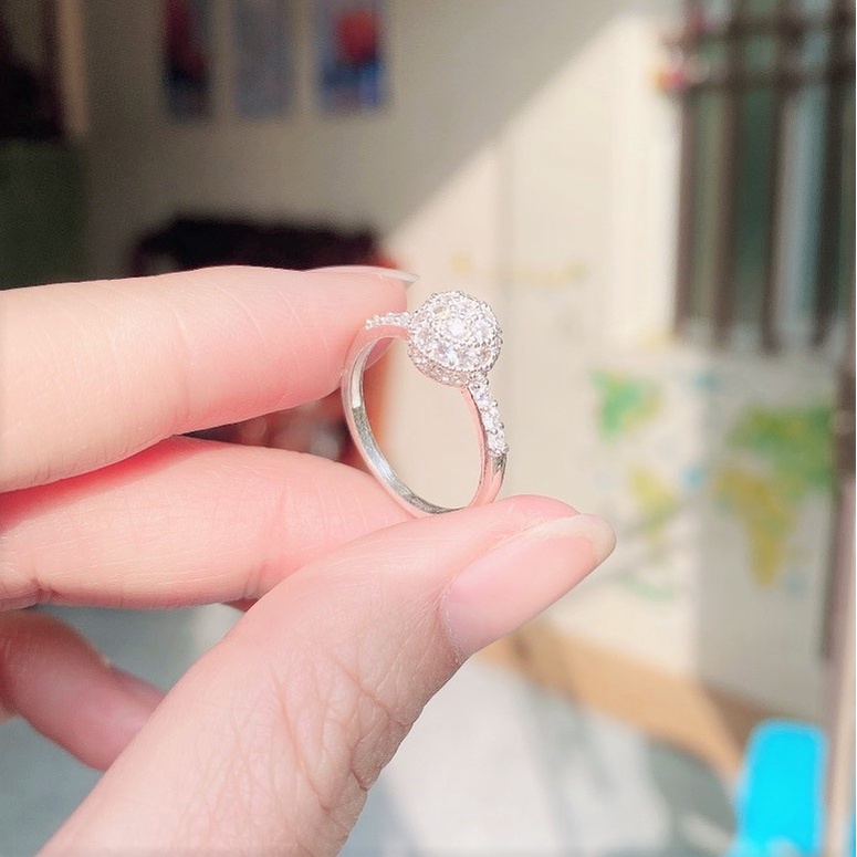 Nhẫn nữ bạc ta mặt hình cầu gắn đá - Nhẫn nữ chất liệu bạc ta sang trọng