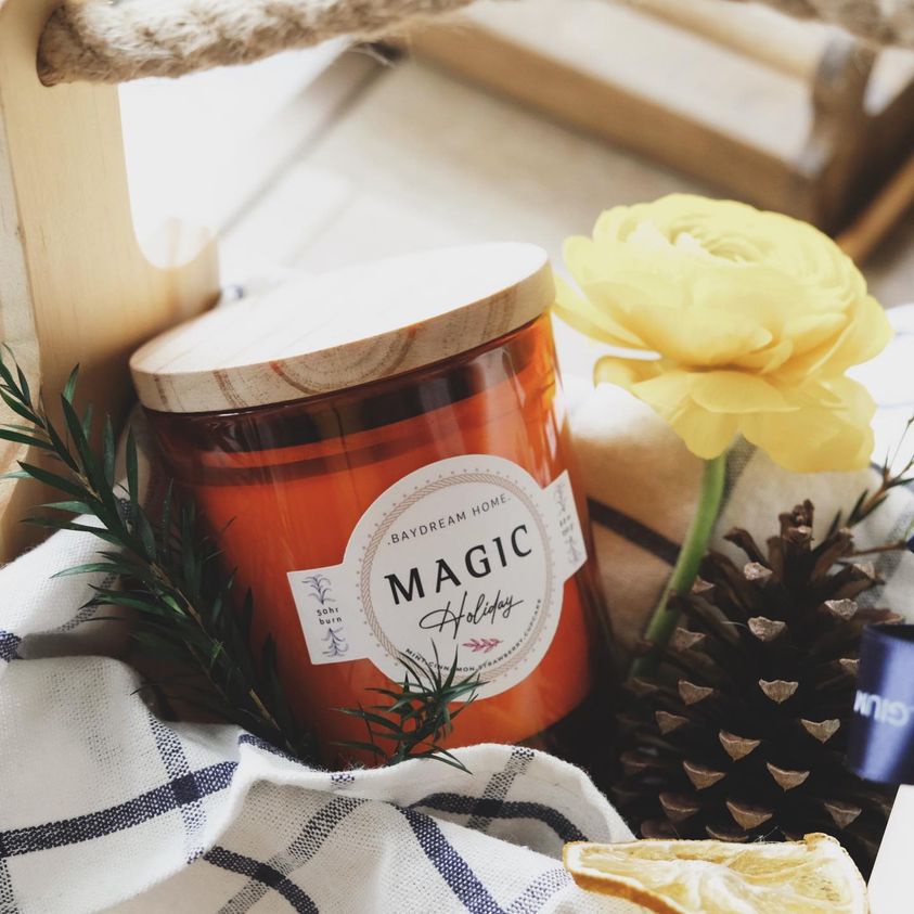 Nến thơm Magic Holiday (Scented Candles-8.8oz)