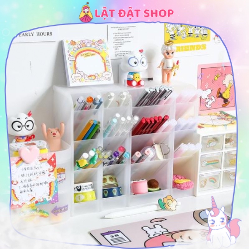 Kệ để bút 4 ngăn nhựa trong suốt nhựa cứng - Tặng kèm sticker