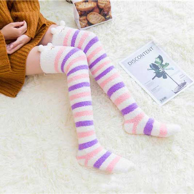 Đôi Tất Cotton Dài Họa Tiết Sọc Xinh Xắn Cho Nữ