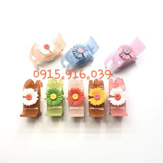 Kẹp tóc 3 răng hoa cúc khuyết kẹp màu