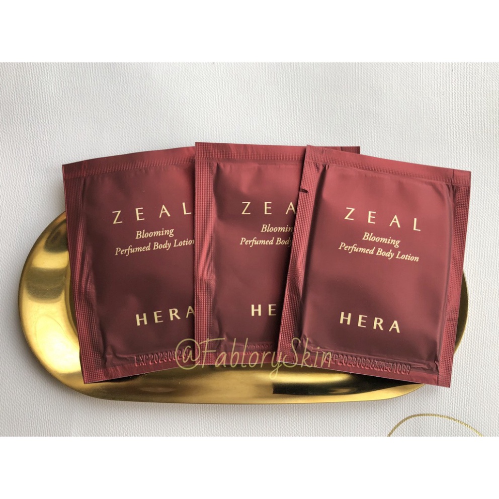 [Date 2024] Gói sample kem dưỡng Body Hera Zeal Blooming Perfumed Body Lotion (4ml) giúp làm trắng mịn toàn thân