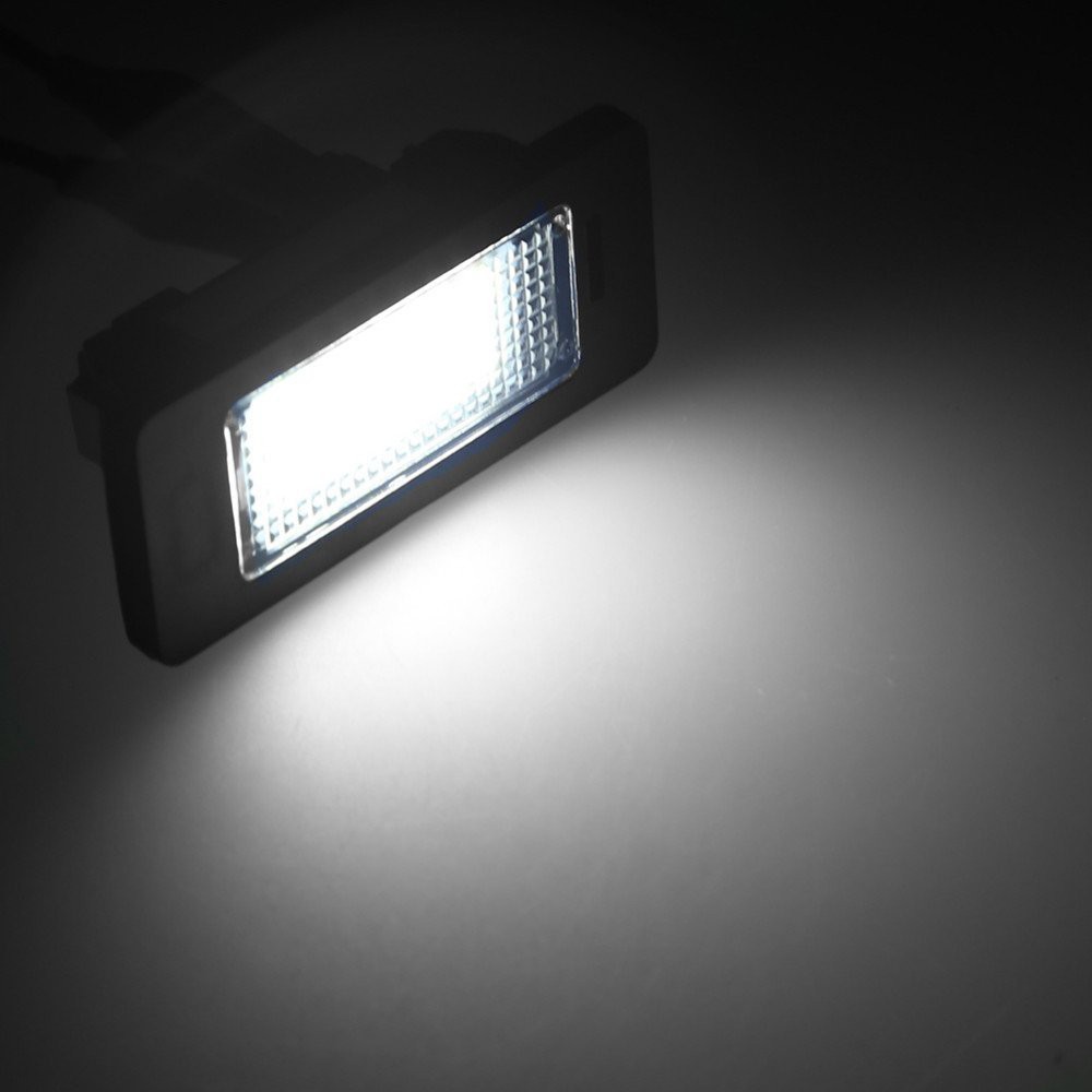 Bộ 2 Đèn Led Ánh Sáng Trắng Gắn Biển Số Xe Hơi BMW 1 3 5 X Series Error Free 3W 24 Led X5 X6 M3 E39 E60 E70 E82 E90 E92
