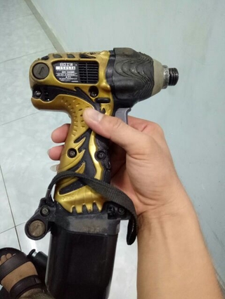 Máy bắt vít hitachi DMR 12v