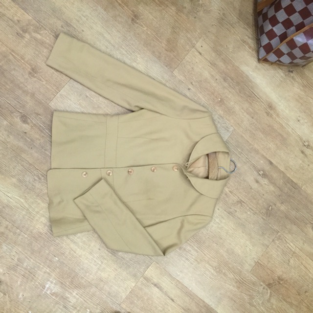 Áo vets mỏng