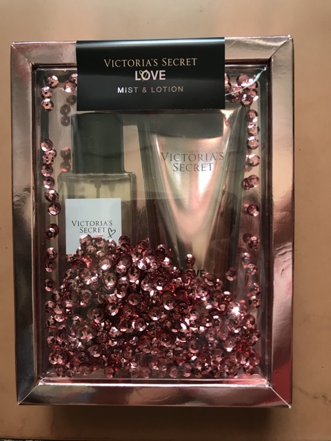 Bộ kem dưỡng và xịt toàn thân Victoria's secret Love | Thế Giới Skin Care