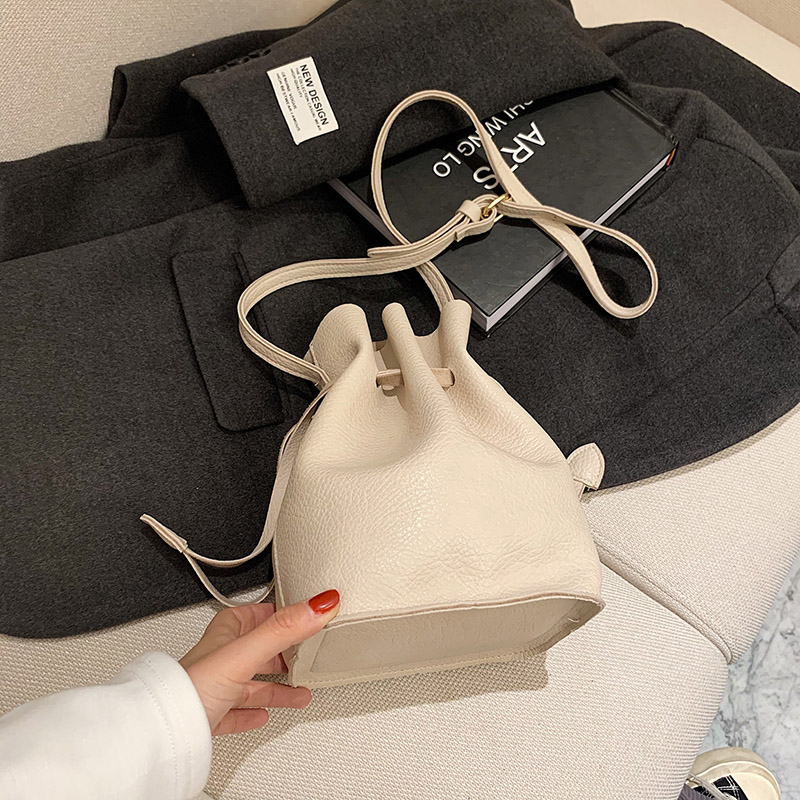 Túi xách tay đeo vai IELGY dạng xô mẫu 2021 phong cách Hong Kong thời trang dành cho nữ