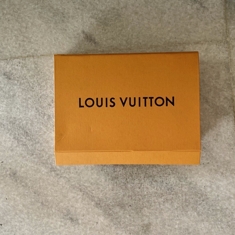 Túi Giấy Louis Vuitton Đựng Đồ Mua Sắm Tiện Dụng