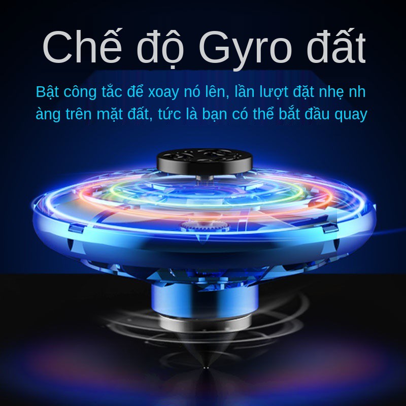 Flying Con quay hồi chuyển Sáng tạo mới Xoay UFO Giải nén Công nghệ đen Đồ chơi trong nhà và ngoài trời trên 6 tu