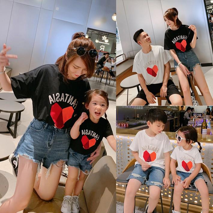 Áo thun ngắn tay in họa tiết trái tim sành điệu dành cho gia đình