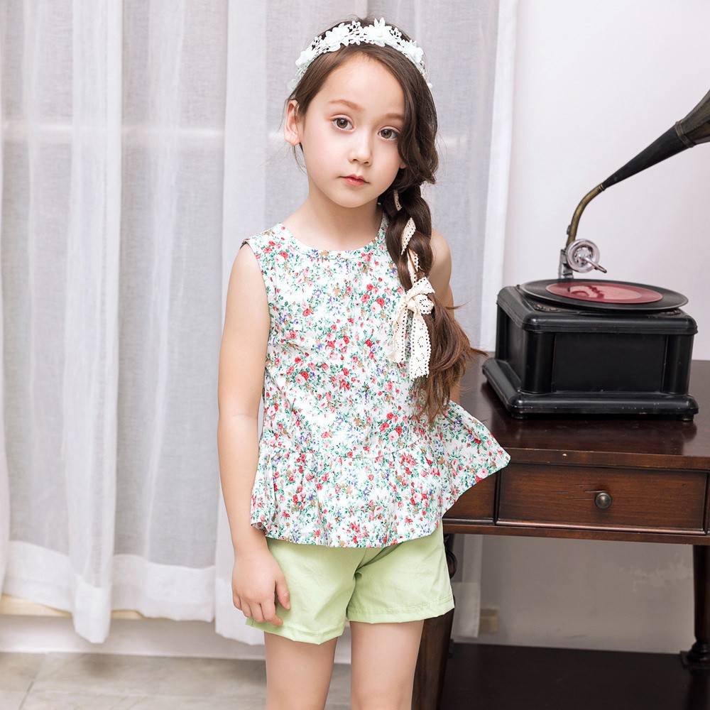 Set quần áo Sanlutoz gồm áo thun cotton không tay in hình hoa nhỏ và quần short thời trang cho bé gái