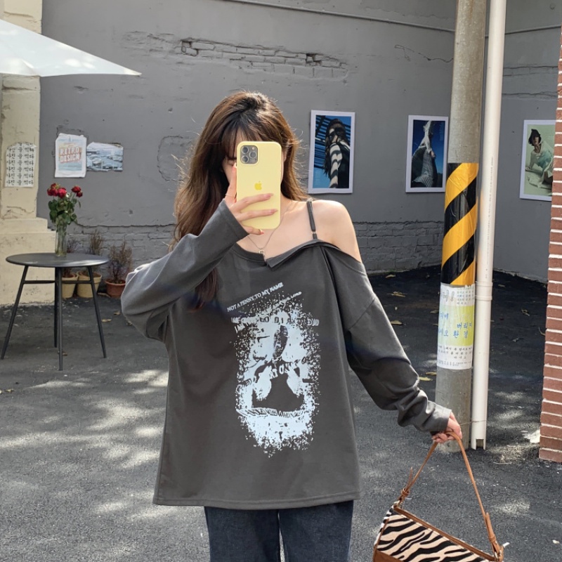 Áo thun tay dài hở vai in họa tiết graffiti thời trang thu sành điệu