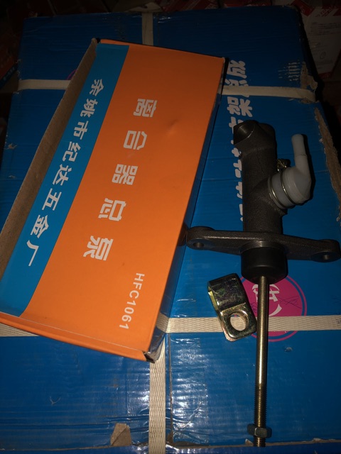 Tổng côn trên lắp xe chiến thắng tai rông hfc1061