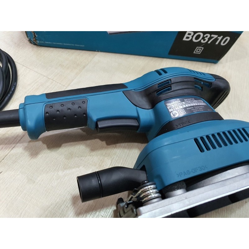 Máy Chà Nhám Rung Hình Chữ Nhật MAKITA BO3710 - Chính Hãng