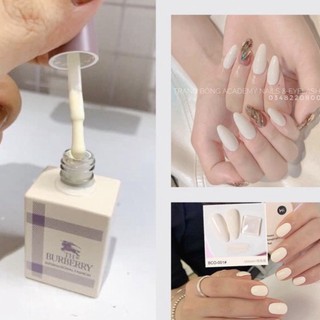 Sơn gel màu trắng sữa hót hít.