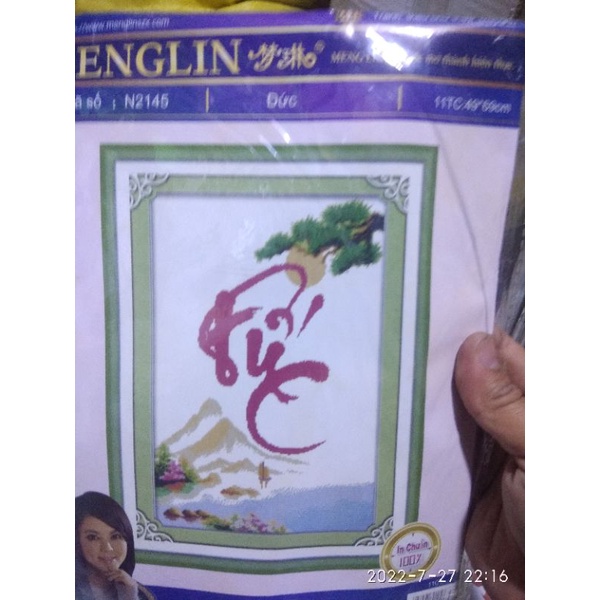 Tranh thêu chữ thập