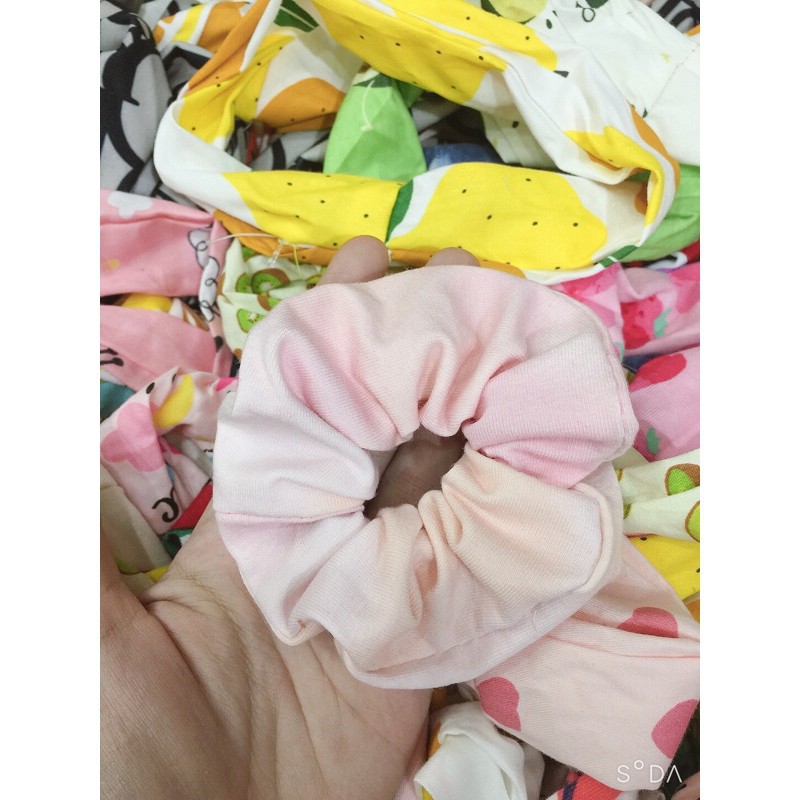 dây buộc toc vải scrunchies trái cây,loang,doremon,gấu thỏ vịt line(ảnh thậ shop chụp)