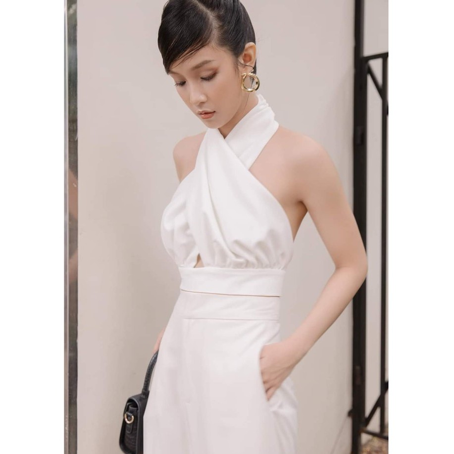 Áo croptop cổ yếm, không tay - Hai màu trắng và đen sang chảnh