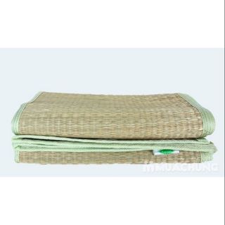 Chiếu cỏ trẻ em