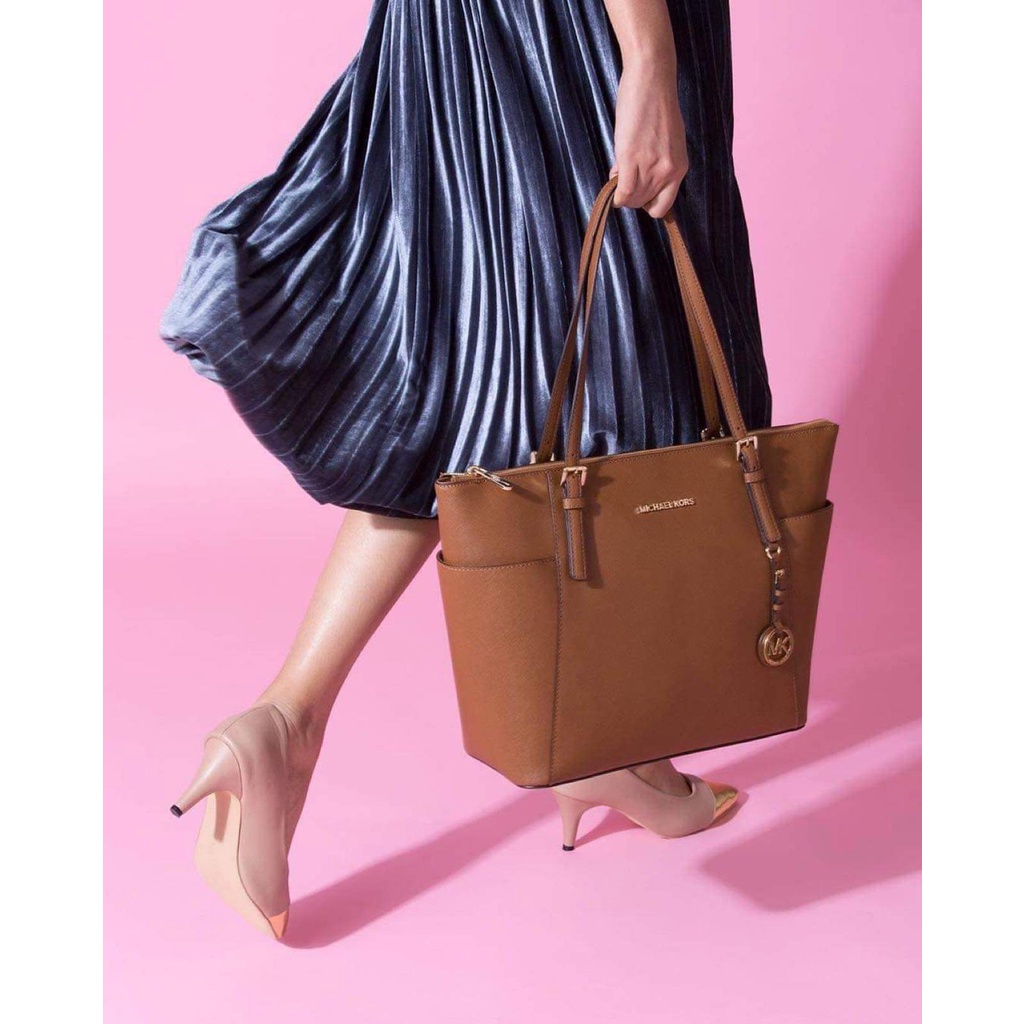 Michael Kors - Túi MK Charlotte Tote Luggage - màu nâu