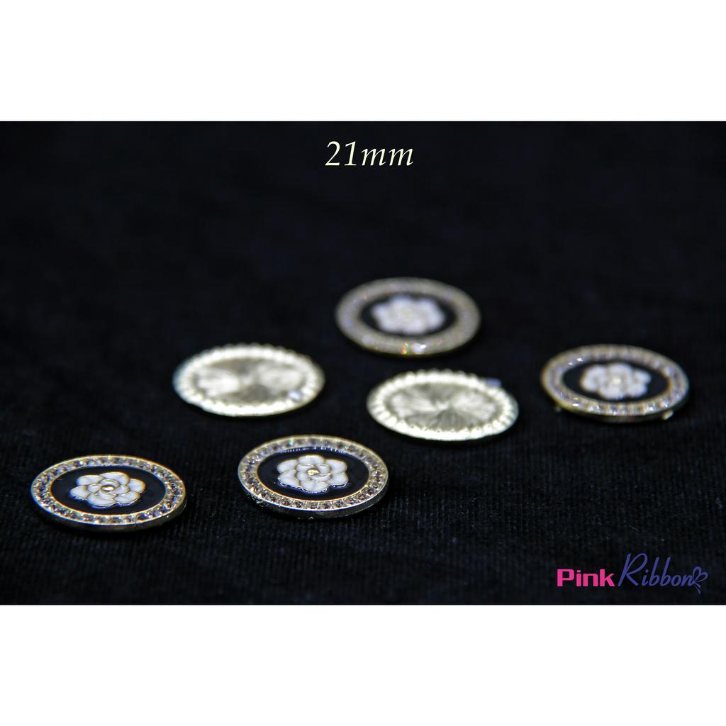 Charm hoa hồng viền đá nhí đường kính 2.1cm