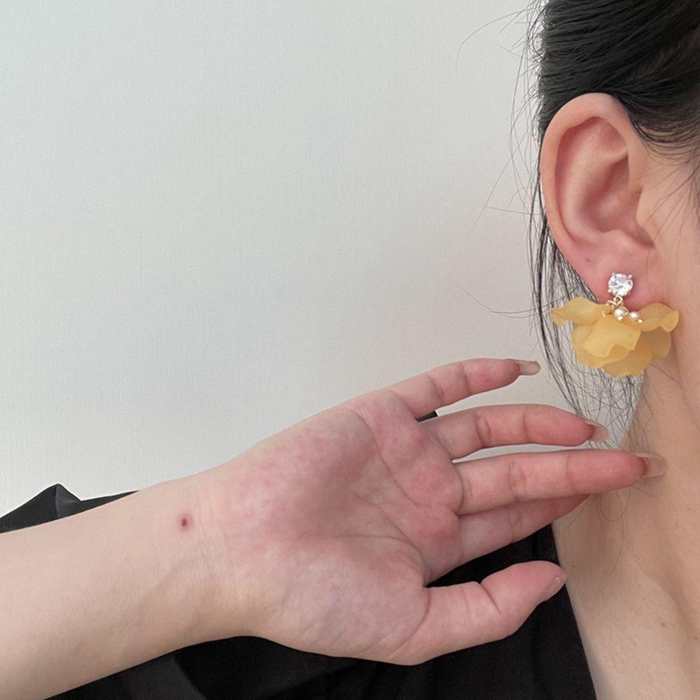 Bông Tai Hợp Kim Dáng Dài Hình Cánh Hoa Màu Vàng Thời Trang Cho Nữ MXMUSTY
